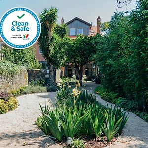 Queen'S Garden Hostel